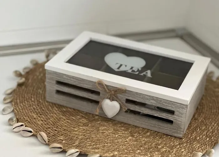 Halaveli Llido Degli Estensi