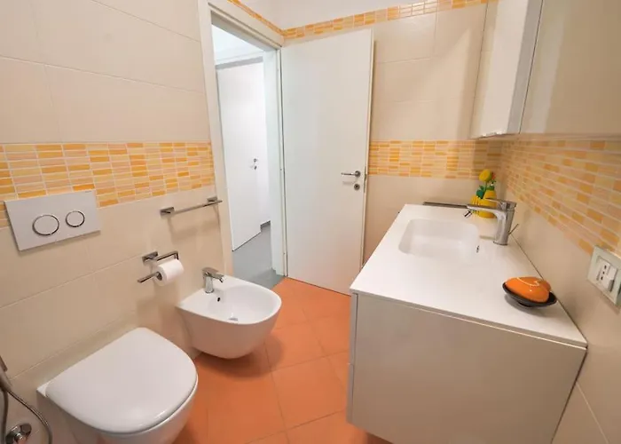 Halaveli Llido Degli Estensi