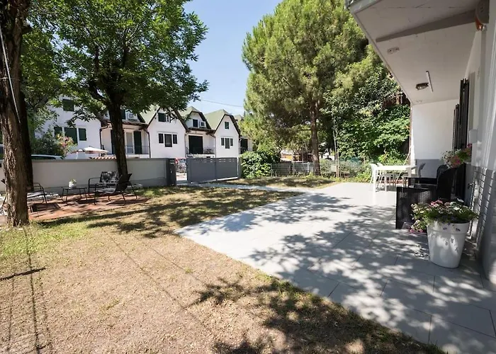 Halaveli Holiday home