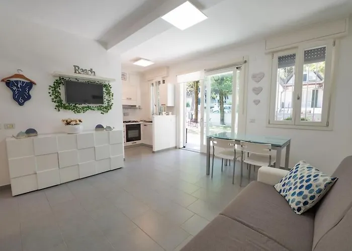 Halaveli Holiday home *