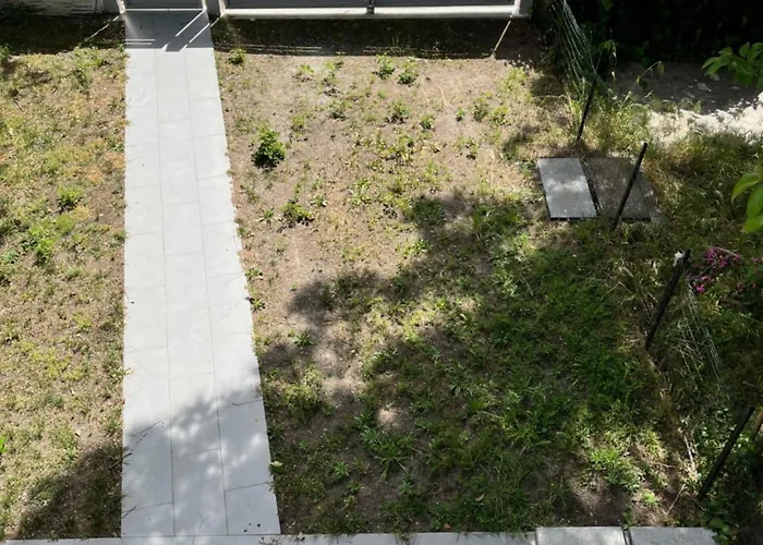 Halaveli Holiday home *